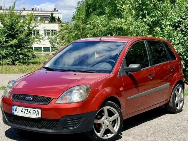 Червоний Форд Фієста, об'ємом двигуна 1.2 л та пробігом 230 тис. км за 4468 $, фото 1 на Automoto.ua