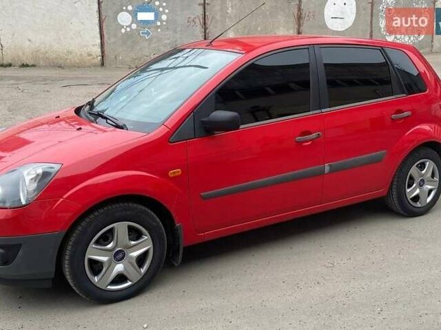Красный Форд Фиеста, объемом двигателя 1.2 л и пробегом 207 тыс. км за 3800 $, фото 1 на Automoto.ua