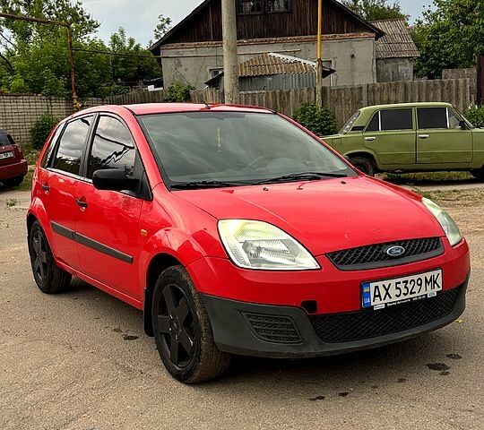 Красный Форд Фиеста, объемом двигателя 1.2 л и пробегом 0 тыс. км за 2750 $, фото 1 на Automoto.ua