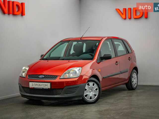 Червоний Форд Фієста, об'ємом двигуна 1.2 л та пробігом 94 тис. км за 4973 $, фото 1 на Automoto.ua