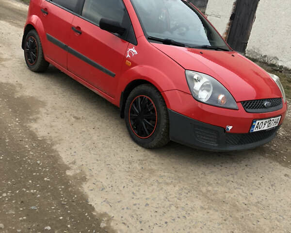 Красный Форд Фиеста, объемом двигателя 1.24 л и пробегом 116 тыс. км за 2950 $, фото 1 на Automoto.ua