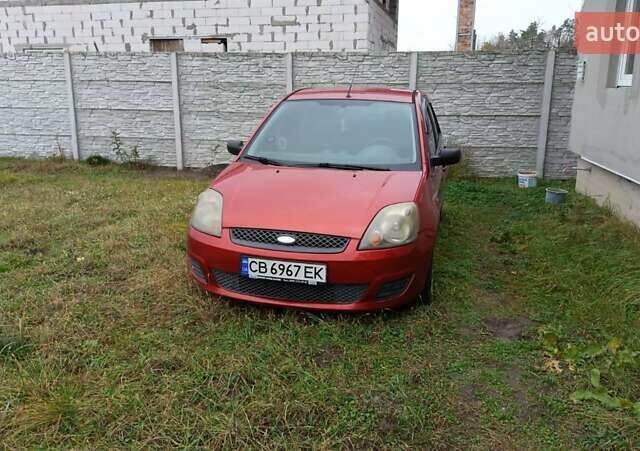 Червоний Форд Фієста, об'ємом двигуна 1.25 л та пробігом 168 тис. км за 2899 $, фото 1 на Automoto.ua