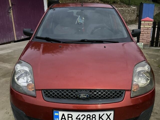 Форд Фиеста 2007 в Виннице на Automoto.ua Красный Форд Фиеста, объемом двигателя 1.2 л и пробегом 80 тыс. км за 3700 $, фото 1 на Automoto.ua