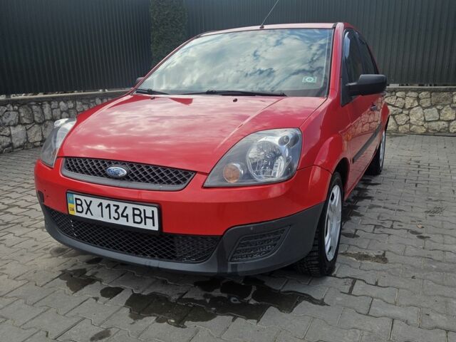 Червоний Форд Фієста, об'ємом двигуна 1.2 л та пробігом 174 тис. км за 4200 $, фото 1 на Automoto.ua