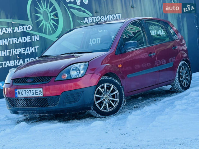 Красный Форд Фиеста, объемом двигателя 1.4 л и пробегом 178 тыс. км за 4300 $, фото 1 на Automoto.ua