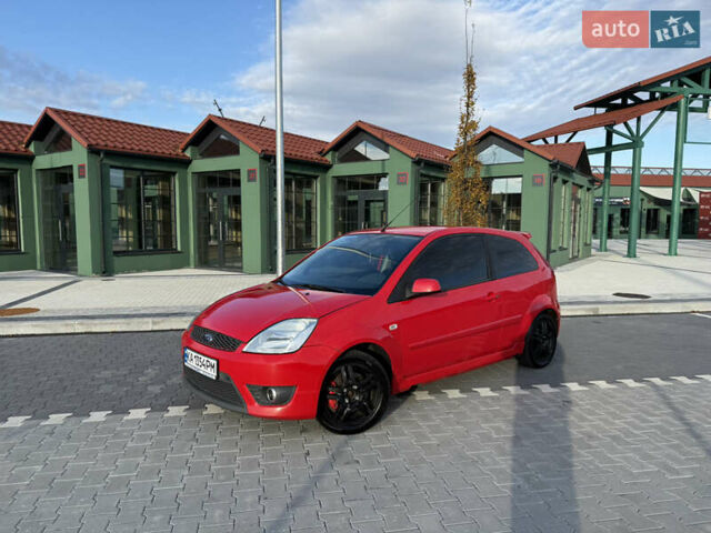 Красный Форд Фиеста, объемом двигателя 2 л и пробегом 260 тыс. км за 4600 $, фото 1 на Automoto.ua