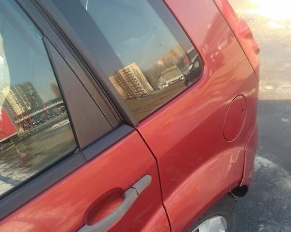 Красный Форд Фиеста, объемом двигателя 1.4 л и пробегом 133 тыс. км за 4300 $, фото 1 на Automoto.ua