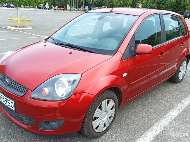 Червоний Форд Фієста, об'ємом двигуна 1.6 л та пробігом 157 тис. км за 5200 $, фото 1 на Automoto.ua