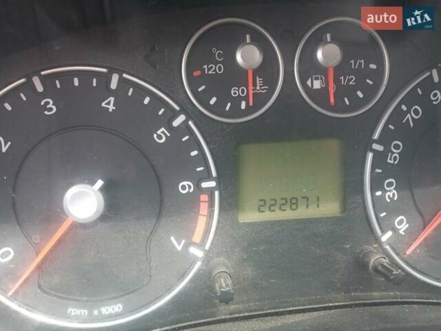 Красный Форд Фиеста, объемом двигателя 1.4 л и пробегом 220 тыс. км за 3550 $, фото 1 на Automoto.ua