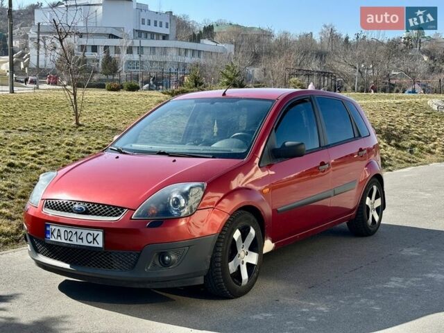 Красный Форд Фиеста, объемом двигателя 1.4 л и пробегом 289 тыс. км за 3400 $, фото 1 на Automoto.ua