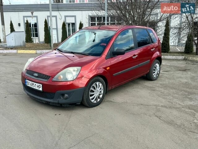 Червоний Форд Фієста, об'ємом двигуна 1.4 л та пробігом 190 тис. км за 3200 $, фото 1 на Automoto.ua