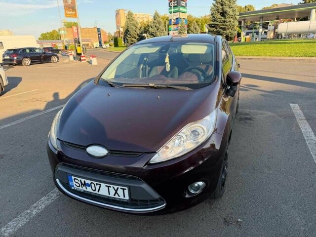 Червоний Форд Фієста, об'ємом двигуна 1.6 л та пробігом 209 тис. км за 2908 $, фото 1 на Automoto.ua