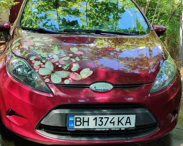 Червоний Форд Фієста, об'ємом двигуна 1.24 л та пробігом 209 тис. км за 4999 $, фото 1 на Automoto.ua