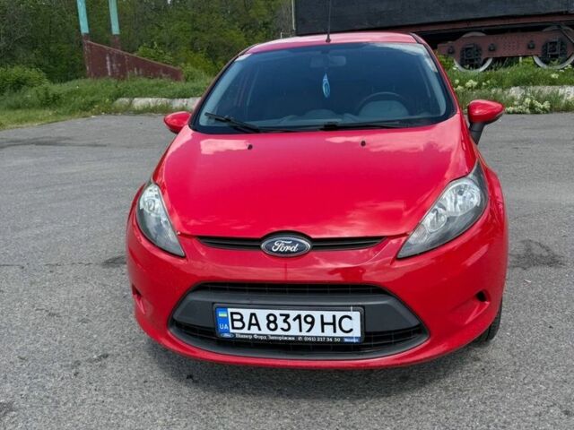 Красный Форд Фиеста, объемом двигателя 1.2 л и пробегом 189 тыс. км за 4600 $, фото 1 на Automoto.ua