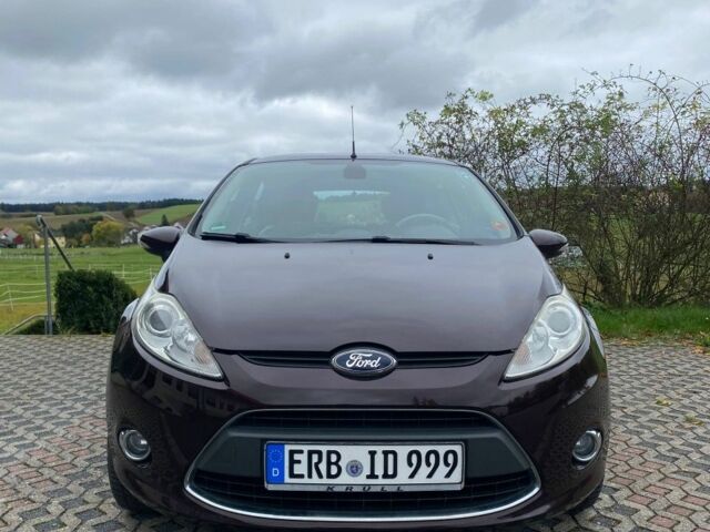 Красный Форд Фиеста, объемом двигателя 1.4 л и пробегом 154 тыс. км за 4500 $, фото 1 на Automoto.ua