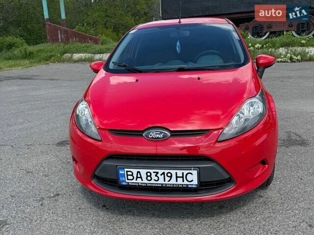 Красный Форд Фиеста, объемом двигателя 1.24 л и пробегом 189 тыс. км за 4600 $, фото 1 на Automoto.ua