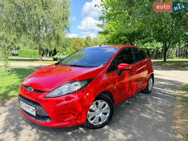 Червоний Форд Фієста, об'ємом двигуна 1.4 л та пробігом 158 тис. км за 7600 $, фото 1 на Automoto.ua