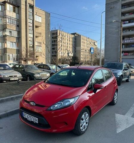 Красный Форд Фиеста, объемом двигателя 1.39 л и пробегом 112 тыс. км за 7400 $, фото 1 на Automoto.ua