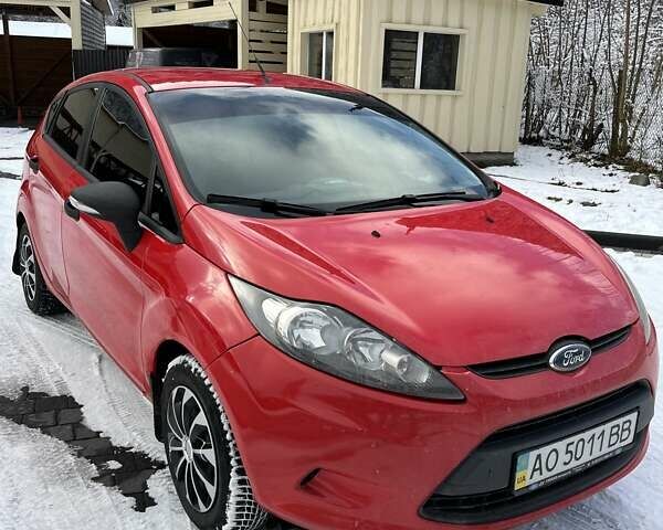 Красный Форд Фиеста, объемом двигателя 0 л и пробегом 164 тыс. км за 5300 $, фото 1 на Automoto.ua