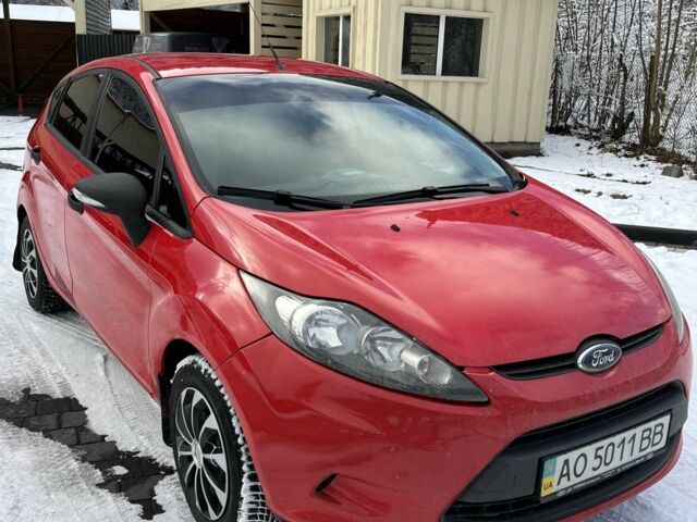 Червоний Форд Фієста, об'ємом двигуна 1.2 л та пробігом 164 тис. км за 4900 $, фото 1 на Automoto.ua