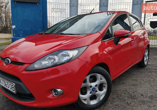 Красный Форд Фиеста, объемом двигателя 1.4 л и пробегом 193 тыс. км за 7500 $, фото 1 на Automoto.ua