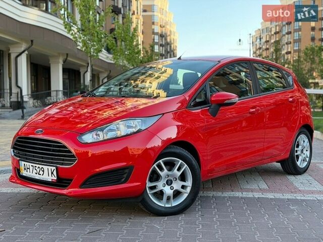 Красный Форд Фиеста, объемом двигателя 1.3 л и пробегом 119 тыс. км за 6399 $, фото 1 на Automoto.ua