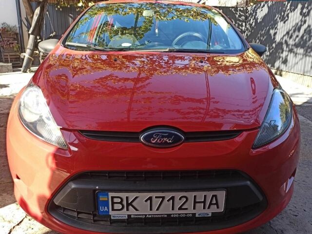 Красный Форд Фиеста, объемом двигателя 1.24 л и пробегом 55 тыс. км за 6500 $, фото 1 на Automoto.ua