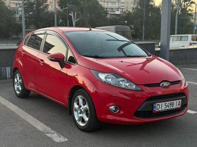 Красный Форд Фиеста, объемом двигателя 1.4 л и пробегом 103 тыс. км за 7600 $, фото 1 на Automoto.ua