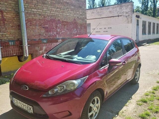 Червоний Форд Фієста, об'ємом двигуна 1.4 л та пробігом 257 тис. км за 6000 $, фото 1 на Automoto.ua