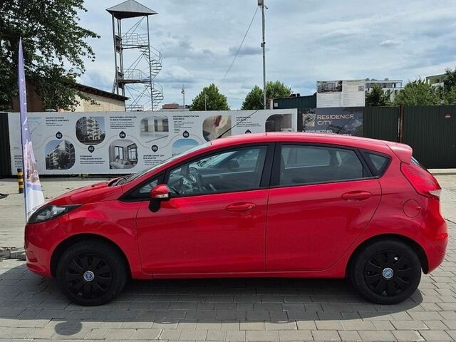 Червоний Форд Фієста, об'ємом двигуна 1.4 л та пробігом 230 тис. км за 5700 $, фото 1 на Automoto.ua