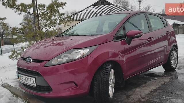 Червоний Форд Фієста, об'ємом двигуна 1.39 л та пробігом 166 тис. км за 7200 $, фото 1 на Automoto.ua