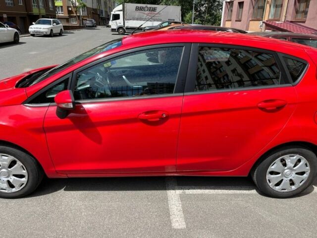 Красный Форд Фиеста, объемом двигателя 1.2 л и пробегом 129 тыс. км за 5500 $, фото 1 на Automoto.ua