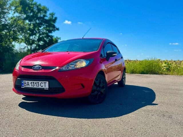 Красный Форд Фиеста, объемом двигателя 1.24 л и пробегом 125 тыс. км за 5300 $, фото 1 на Automoto.ua