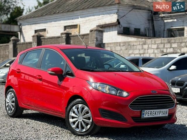Червоний Форд Фієста, об'ємом двигуна 1.1 л та пробігом 152 тис. км за 4999 $, фото 1 на Automoto.ua