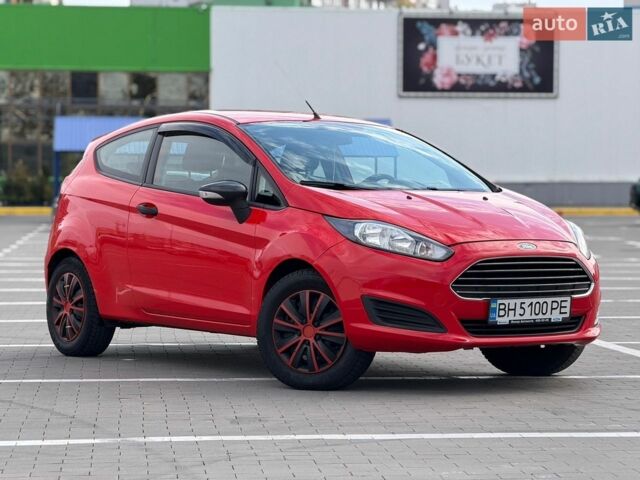 Червоний Форд Фієста, об'ємом двигуна 1.24 л та пробігом 129 тис. км за 4999 $, фото 1 на Automoto.ua
