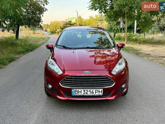 Красный Форд Фиеста, объемом двигателя 1.6 л и пробегом 115 тыс. км за 6700 $, фото 1 на Automoto.ua