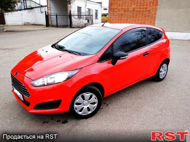 Красный Форд Фиеста, объемом двигателя 1.3 л и пробегом 220 тыс. км за 8800 $, фото 1 на Automoto.ua