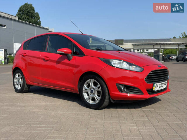 Красный Форд Фиеста, объемом двигателя 1 л и пробегом 63 тыс. км за 8500 $, фото 1 на Automoto.ua