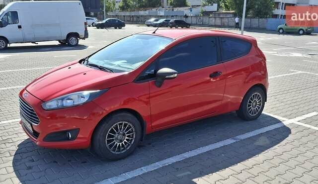 Червоний Форд Фієста, об'ємом двигуна 1.24 л та пробігом 157 тис. км за 6500 $, фото 1 на Automoto.ua