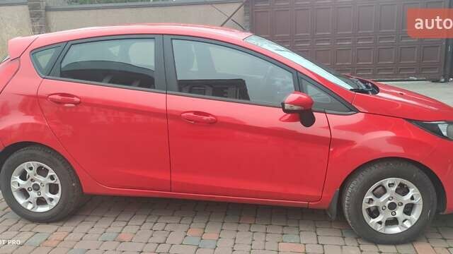 Красный Форд Фиеста, объемом двигателя 1.5 л и пробегом 307 тыс. км за 6500 $, фото 1 на Automoto.ua