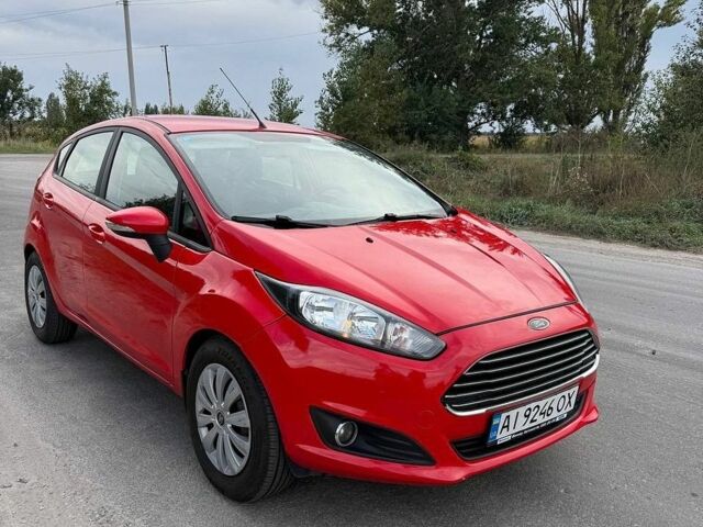 Червоний Форд Фієста, об'ємом двигуна 1 л та пробігом 186 тис. км за 5600 $, фото 1 на Automoto.ua