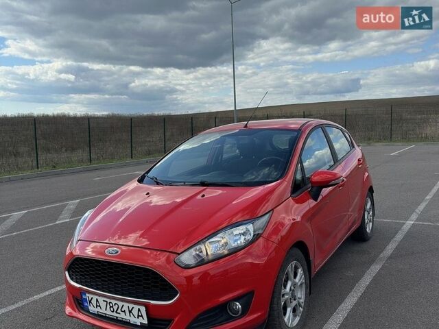 Красный Форд Фиеста, объемом двигателя 1 л и пробегом 79 тыс. км за 8100 $, фото 1 на Automoto.ua