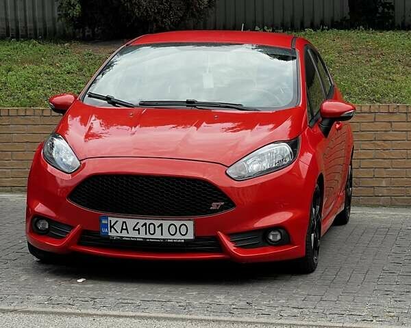 Красный Форд Фиеста, объемом двигателя 1.6 л и пробегом 93 тыс. км за 8850 $, фото 1 на Automoto.ua