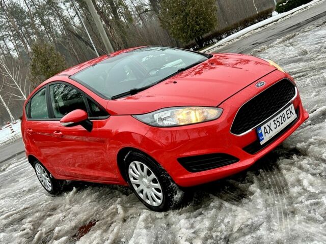 Красный Форд Фиеста, объемом двигателя 1 л и пробегом 56 тыс. км за 8900 $, фото 1 на Automoto.ua