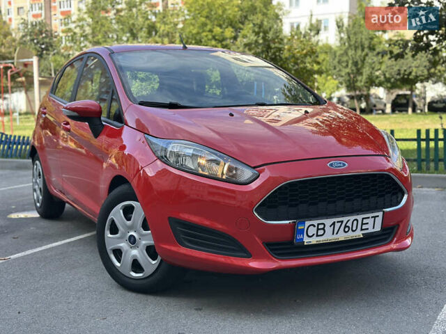 Червоний Форд Фієста, об'ємом двигуна 1 л та пробігом 68 тис. км за 8800 $, фото 1 на Automoto.ua