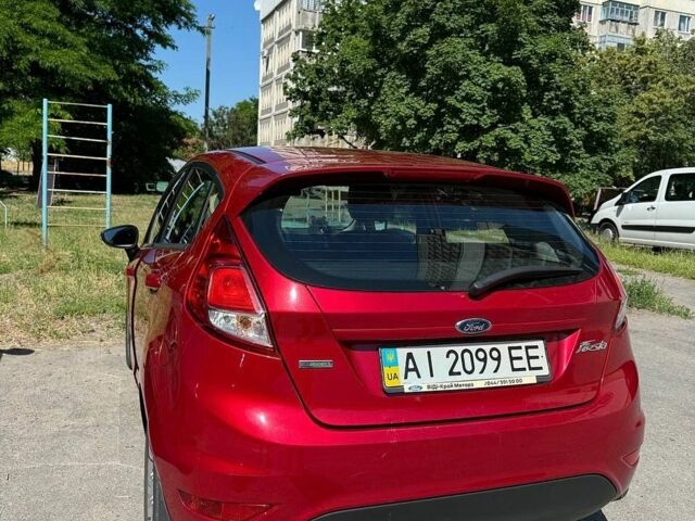 Червоний Форд Фієста, об'ємом двигуна 1 л та пробігом 83 тис. км за 9500 $, фото 1 на Automoto.ua