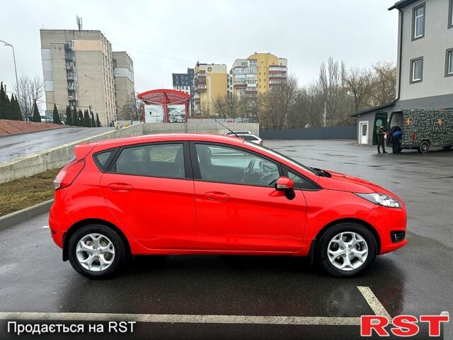 Червоний Форд Фієста, об'ємом двигуна 1 л та пробігом 65 тис. км за 8900 $, фото 1 на Automoto.ua