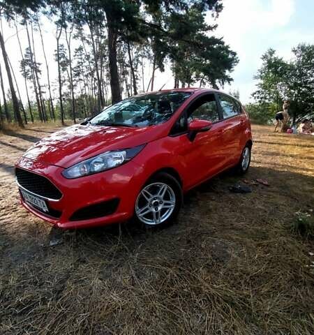 Червоний Форд Фієста, об'ємом двигуна 1.24 л та пробігом 39 тис. км за 9100 $, фото 1 на Automoto.ua