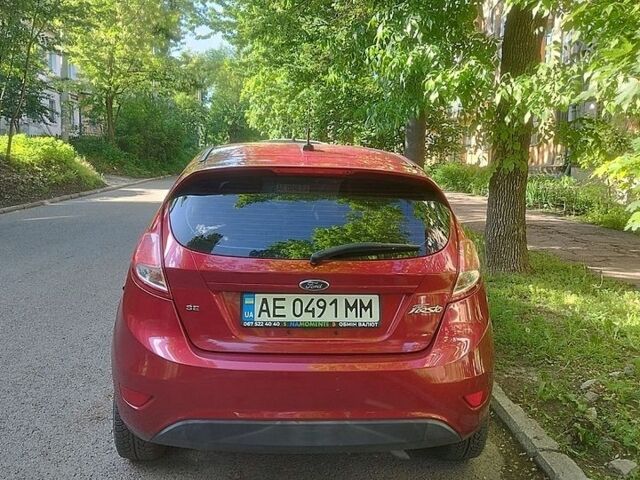 Красный Форд Фиеста, объемом двигателя 1.6 л и пробегом 138 тыс. км за 8000 $, фото 1 на Automoto.ua