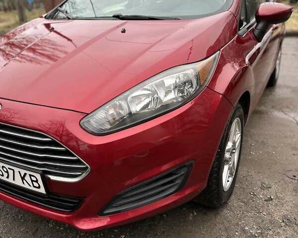 Красный Форд Фиеста, объемом двигателя 1.6 л и пробегом 173 тыс. км за 8150 $, фото 1 на Automoto.ua